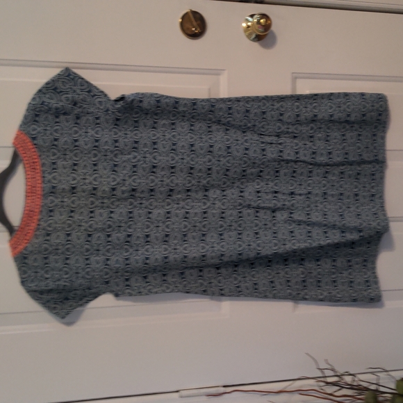 Vineyard Vines Dress - Picture 3 of 4